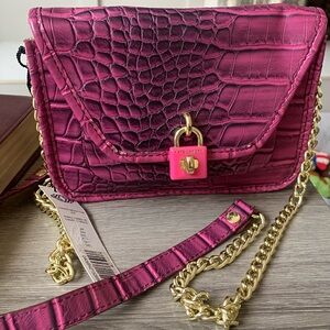 NWT Kate Landry Pink Croc faux leather crossbody💕